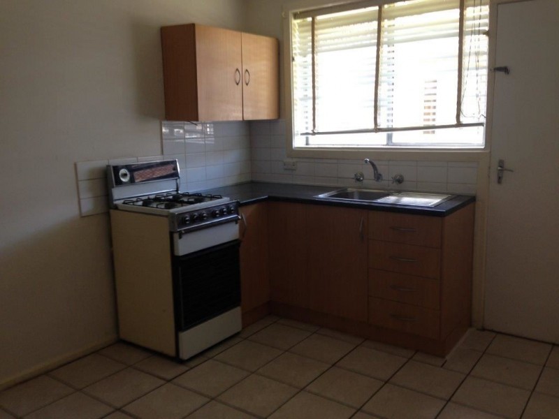 2/12 Oakes Avenue, Clayton South VIC 3169