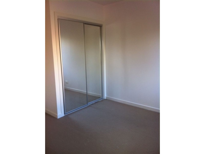 30/1 Greenfield Drive, Clayton VIC 3168