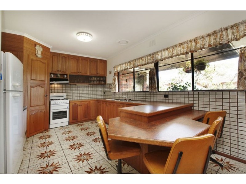 6 Christopher Court, Clarinda VIC 3169