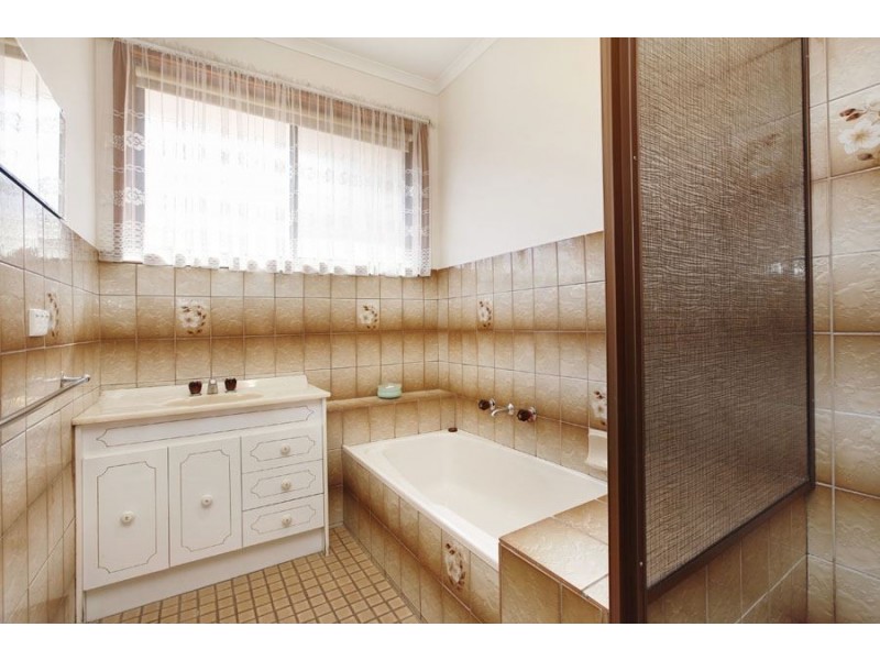 6 Christopher Court, Clarinda VIC 3169