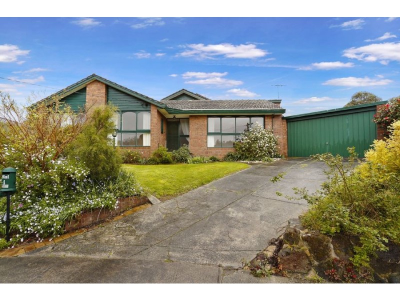 4 Cotoneaster Court, Wheelers Hill VIC 3150