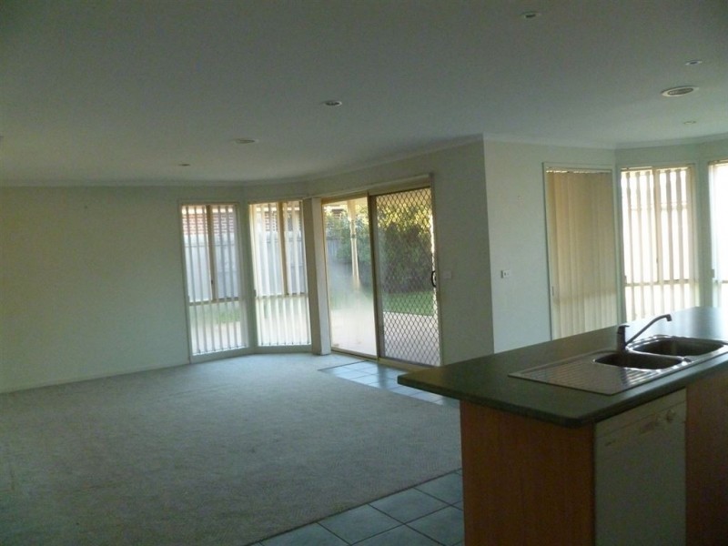 122 Bellevue Drive, Berwick VIC 3806