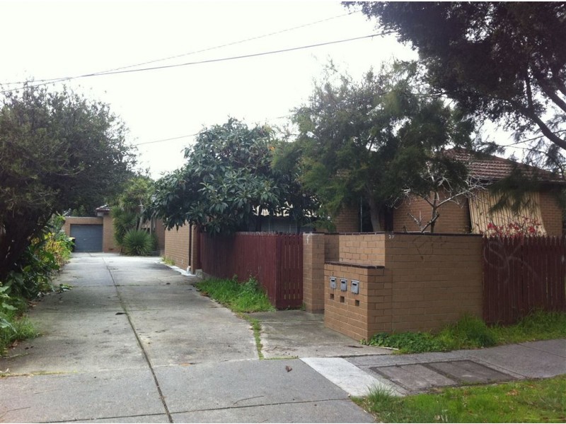 1/27 Main Road, Clayton South VIC 3169