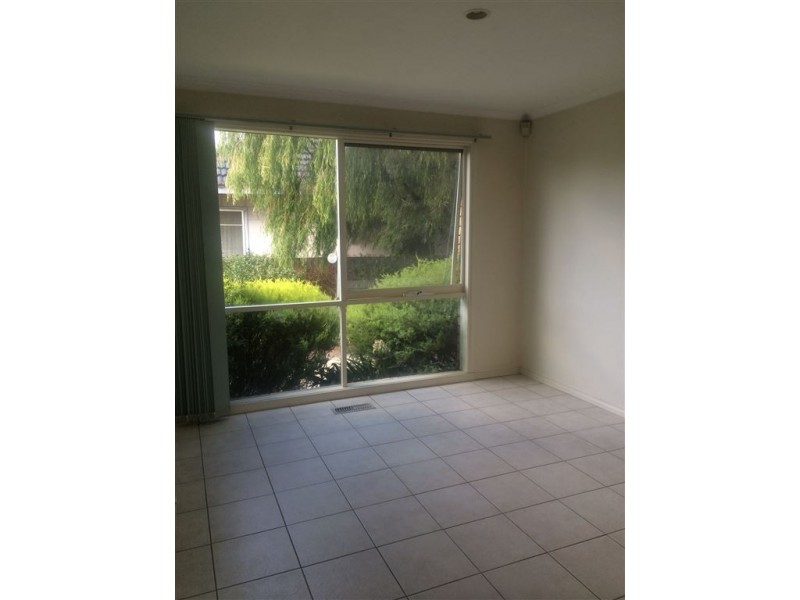 1/8 Fortuna Street, Clayton VIC 3168