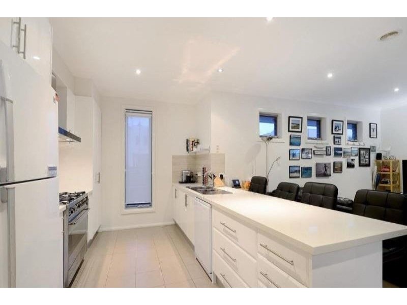 34 Kilburn Place, Pakenham VIC 3810