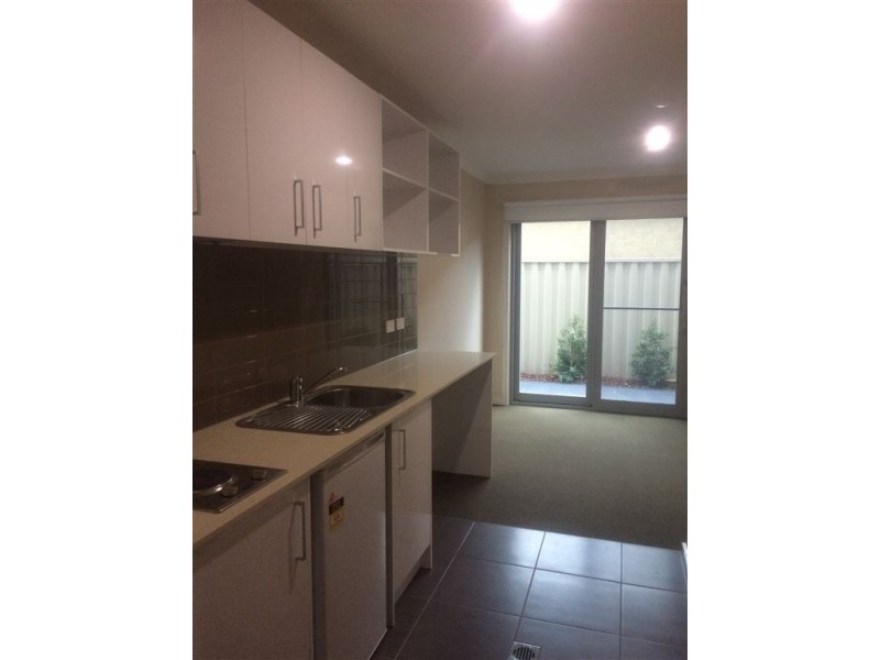 Apt 8/9 Gardiner Road, Clayton VIC 3168