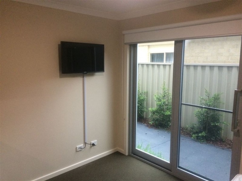 Apt 8/9 Gardiner Road, Clayton VIC 3168