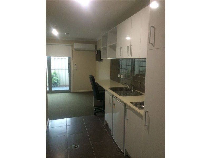 Apt 8/9 Gardiner Road, Clayton VIC 3168