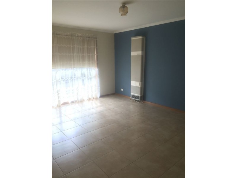 2/188 Gladstone Road, Dandenong North VIC 3175