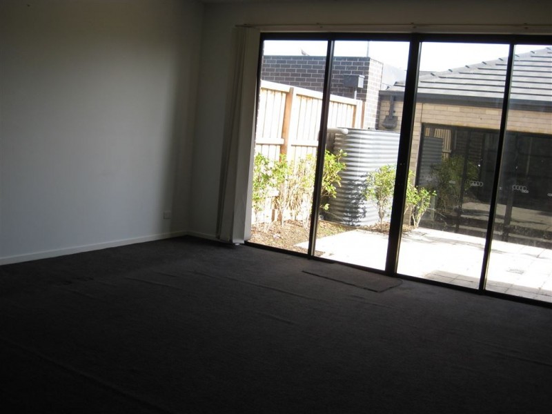 9 Evergreen Boulevard, Clayton South VIC 3169