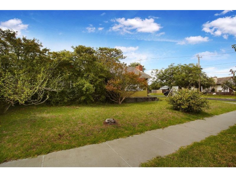 22 Frank Avenue, Clayton South VIC 3169