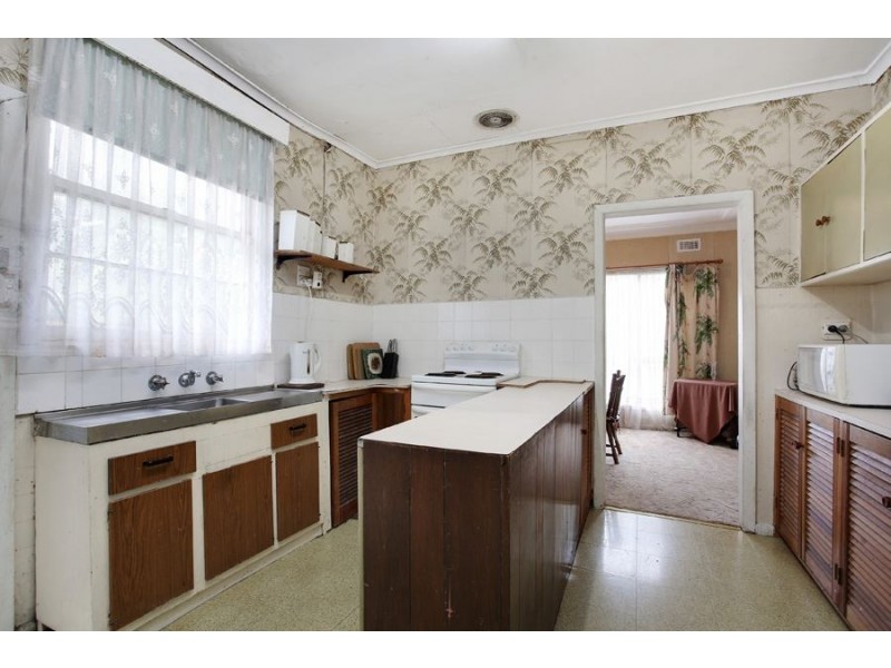 22 Frank Avenue, Clayton South VIC 3169