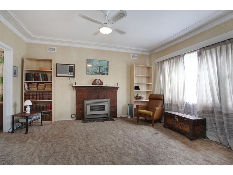 22 Frank Avenue, Clayton South VIC 3169