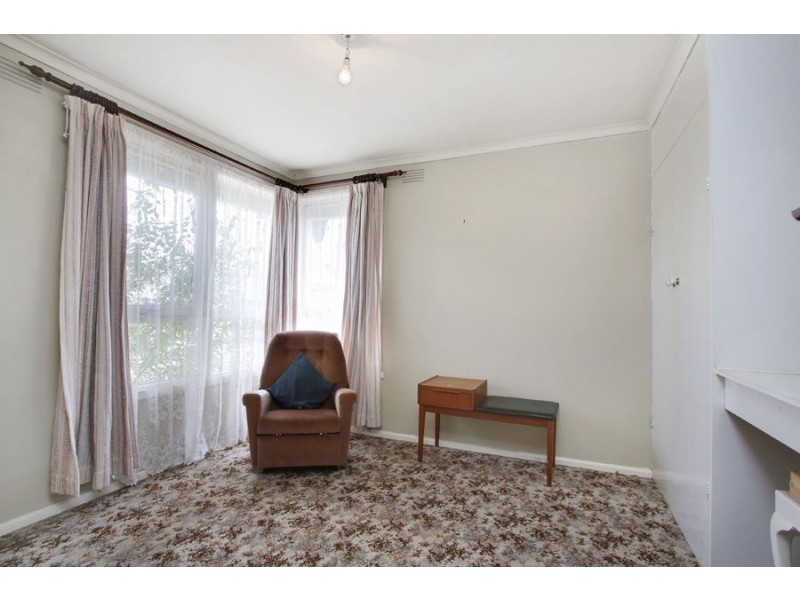 24 Frank Avenue, Clayton South VIC 3169