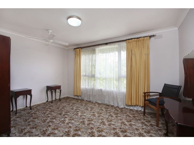 24 Frank Avenue, Clayton South VIC 3169