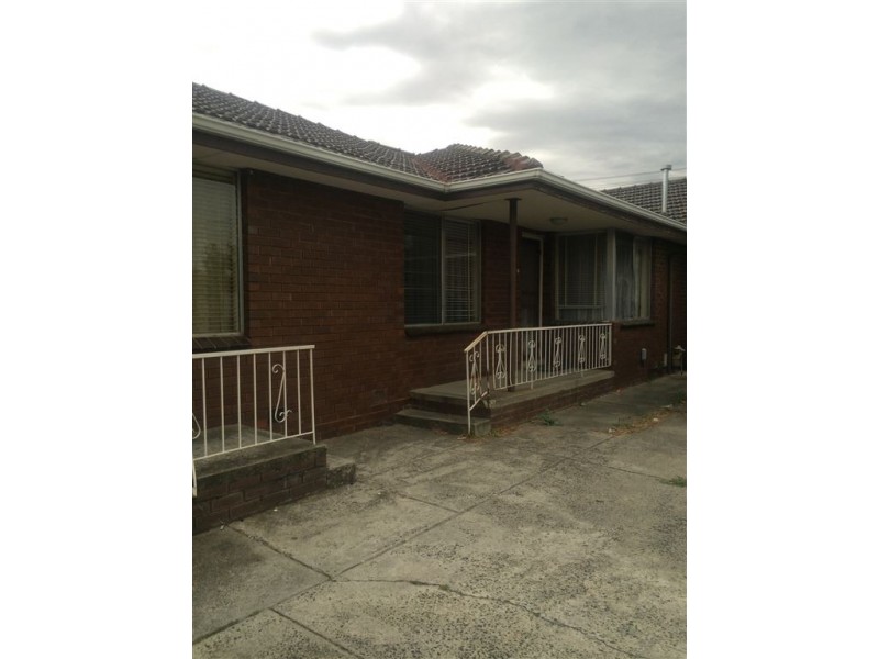 2/25 Oakes Avenue, Clayton South VIC 3169