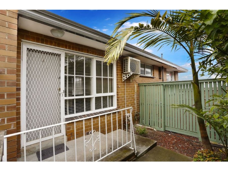 4/4 Waverley Road, Chadstone VIC 3148