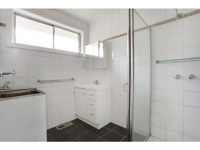 4/4 Waverley Road, Chadstone VIC 3148