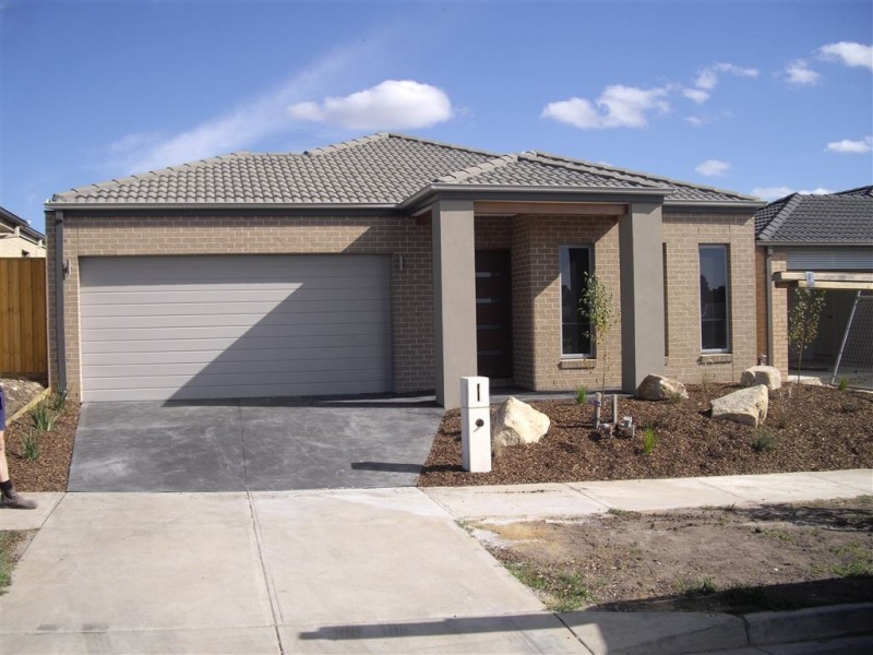 43 George Frederick Road, Cranbourne West VIC 3977