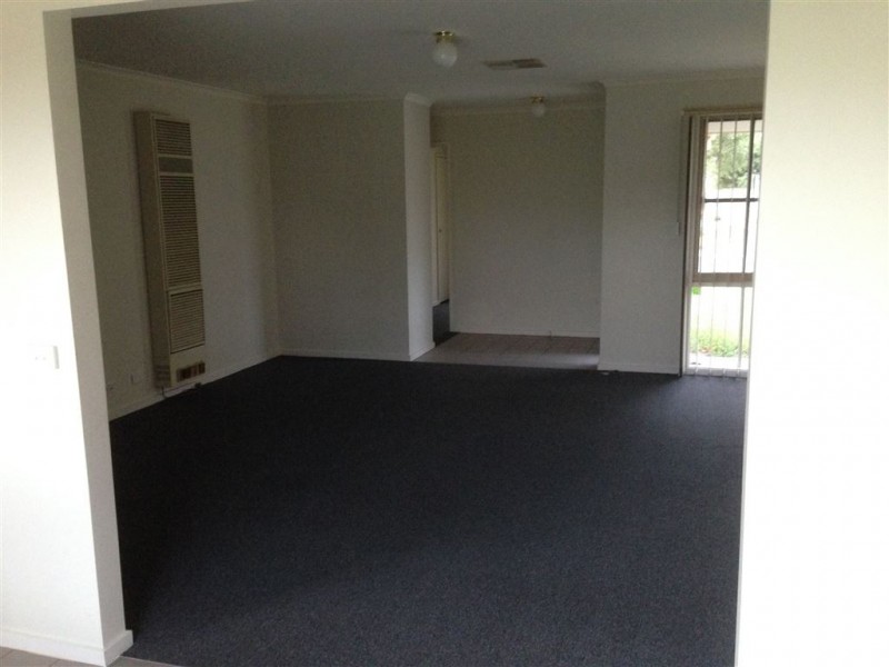 26 Sharpe Court, Berwick VIC 3806