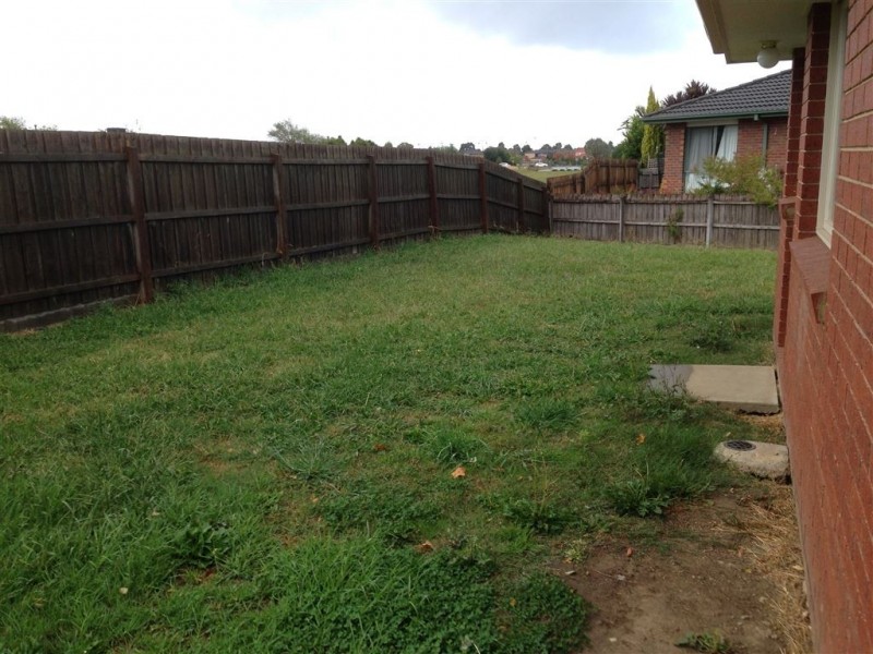 26 Sharpe Court, Berwick VIC 3806