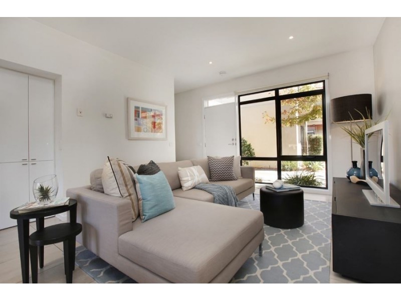 9 Leaf Court, Clayton VIC 3168