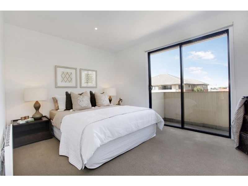 9 Leaf Court, Clayton VIC 3168