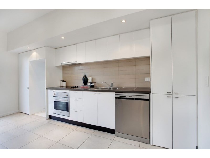 9 Leaf Court, Clayton VIC 3168