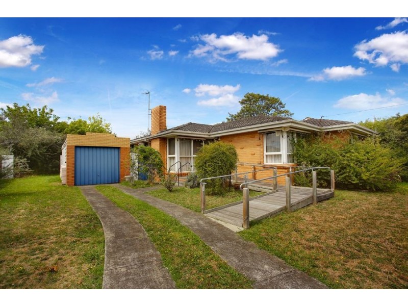 24 Frank Avenue, Clayton South VIC 3169
