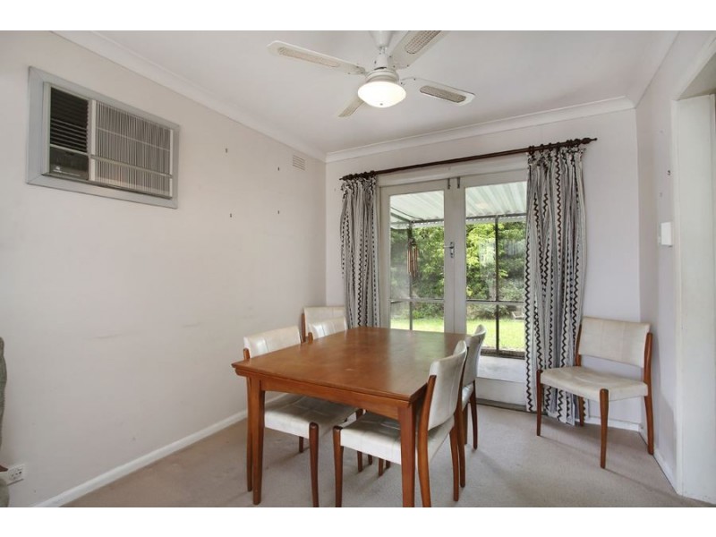 24 Frank Avenue, Clayton South VIC 3169