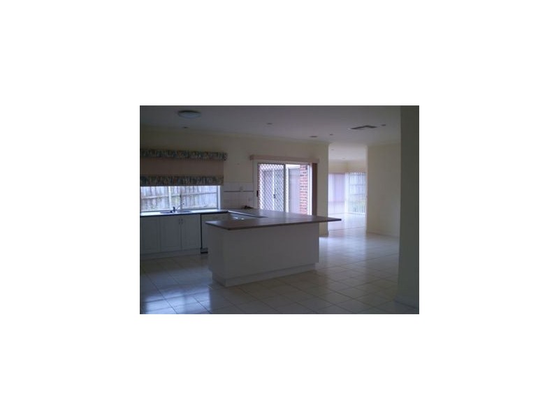 4 John Fisher Drive, Berwick VIC 3806