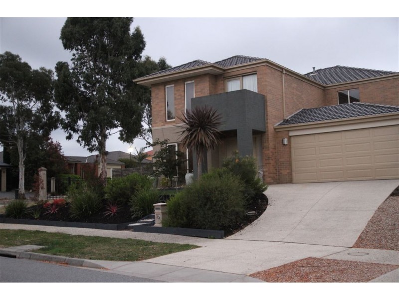 42 Clearwater Drive, Pakenham VIC 3810