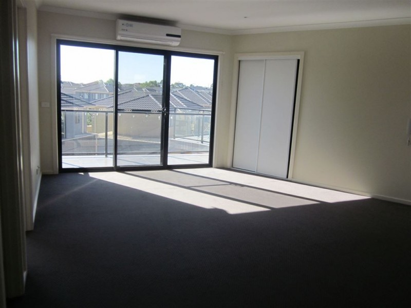 28/27-29 Golden Grove, Springvale VIC 3171