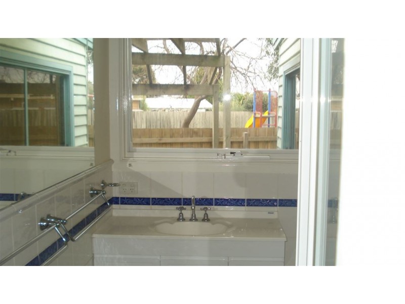 7 Cambro Road, Clayton VIC 3168