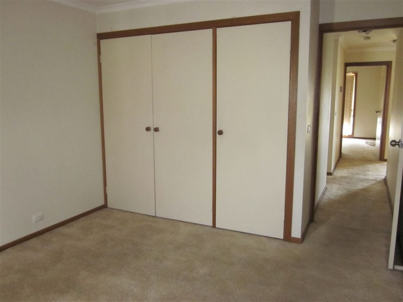 1/207 Carinish Road, Clayton VIC 3168