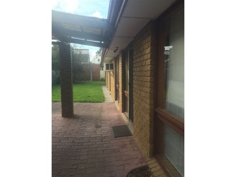 2 Bushland Avenue, Clarinda VIC 3169