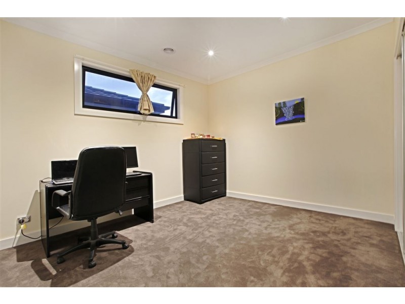 1 Frank Avenue, Clayton South VIC 3169