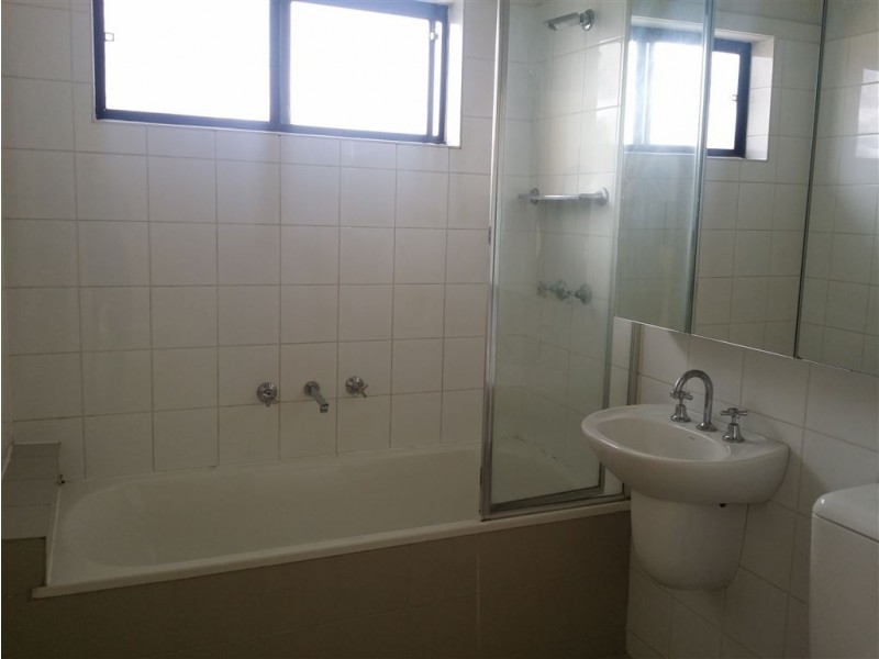 35/2 Greenfield Drive, Clayton VIC 3168