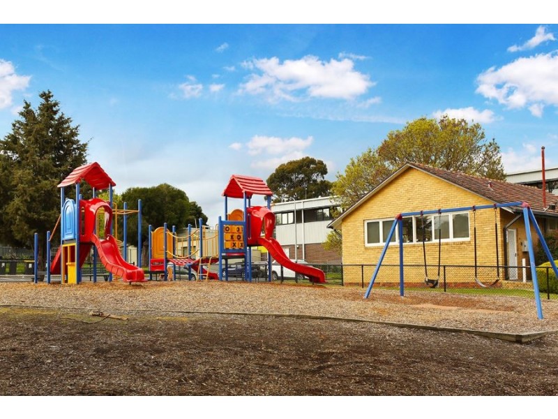 17 Hillside Road, Mount Waverley VIC 3149