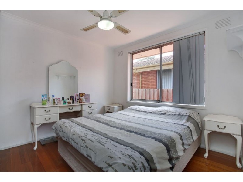 5 Narrumburn Road, Clayton South VIC 3169