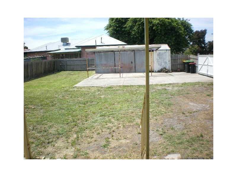 7 Rosebank Avenue, Clayton South VIC 3169