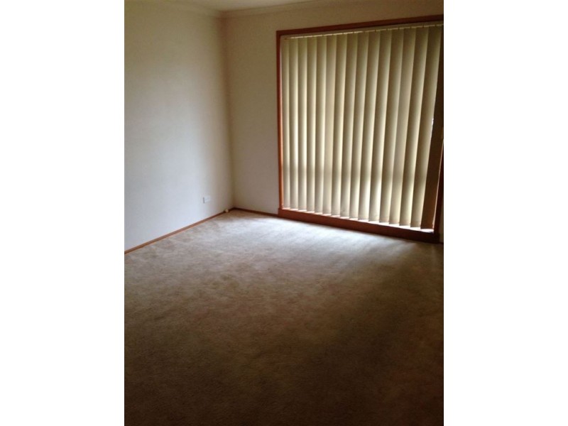 105 Strong Drive, Hampton Park VIC 3976