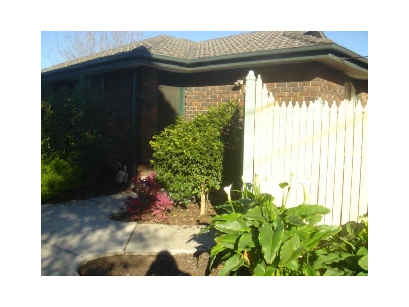 1/2 Burns Avenue, Clayton South VIC 3169