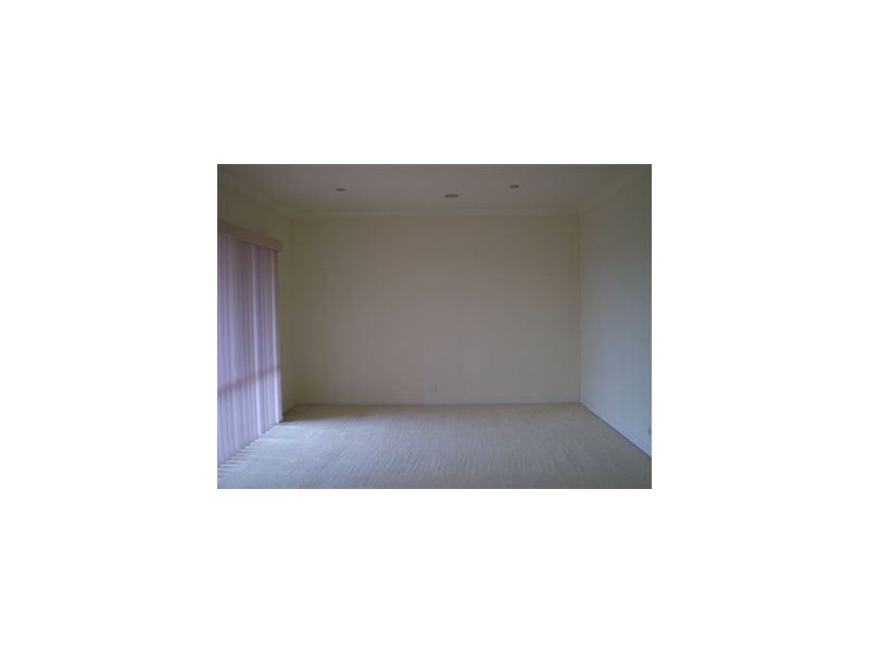 4 John Fisher Drive, Berwick VIC 3806