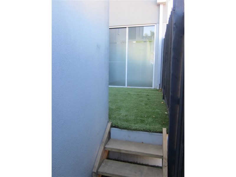 8/400 Dandenong Road, Caulfield North VIC 3161