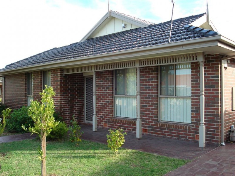 1/9 Madeleine Road, Clayton VIC 3168