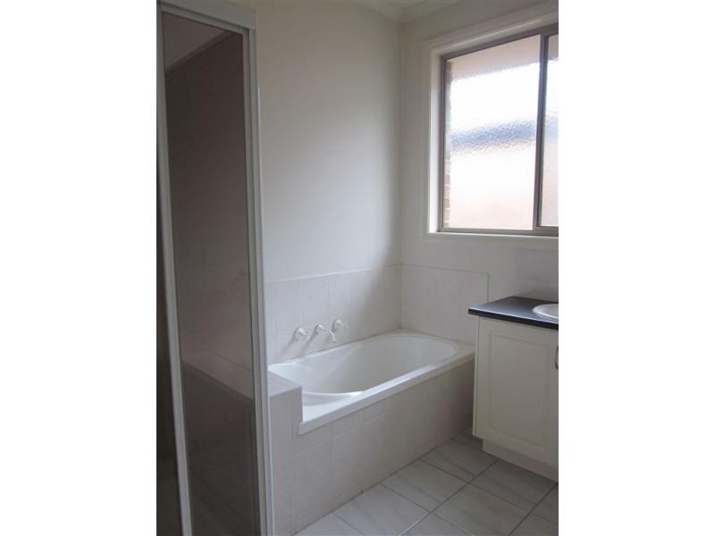 1/9 Madeleine Road, Clayton VIC 3168