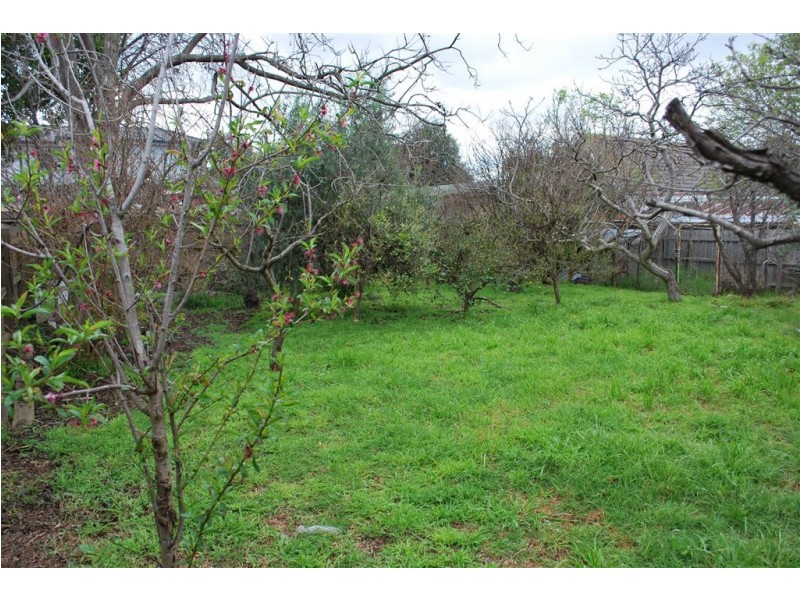 17 Fifth Avenue, Dandenong VIC 3175