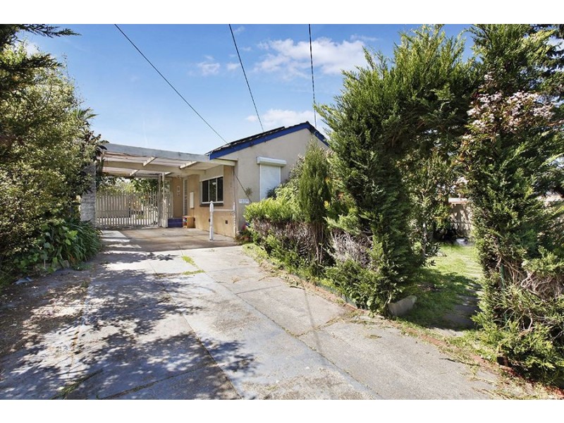 4 Luton Place, Clayton South VIC 3169