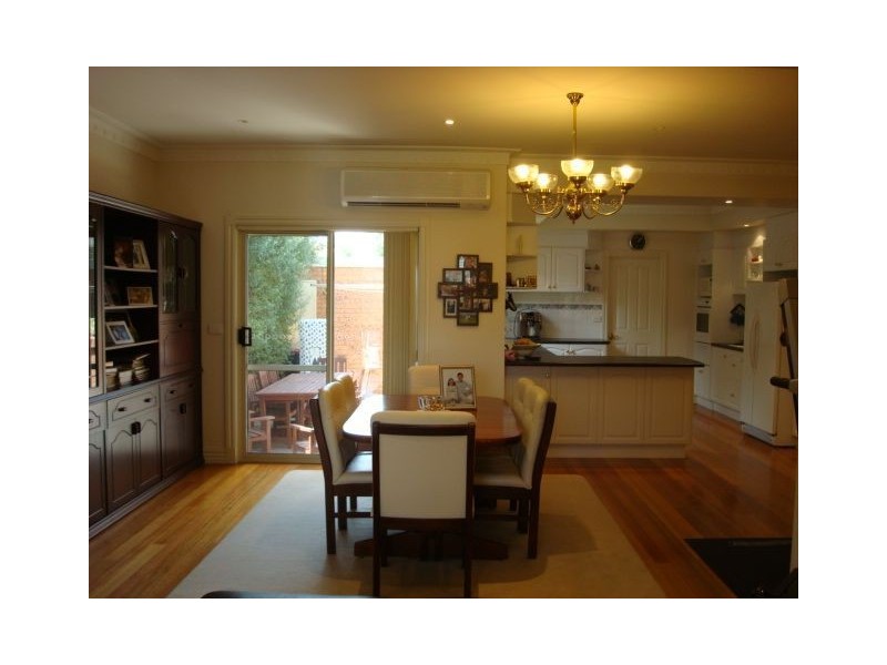 1/136 Moriah Street, Clayton VIC 3168